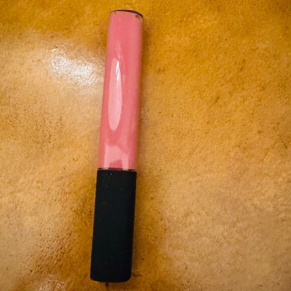 Mented Cosmetic Lip Gloss Moisture Lipstick Cruelty Free Vegan Pink About Me NEW - Picture 7 of 7